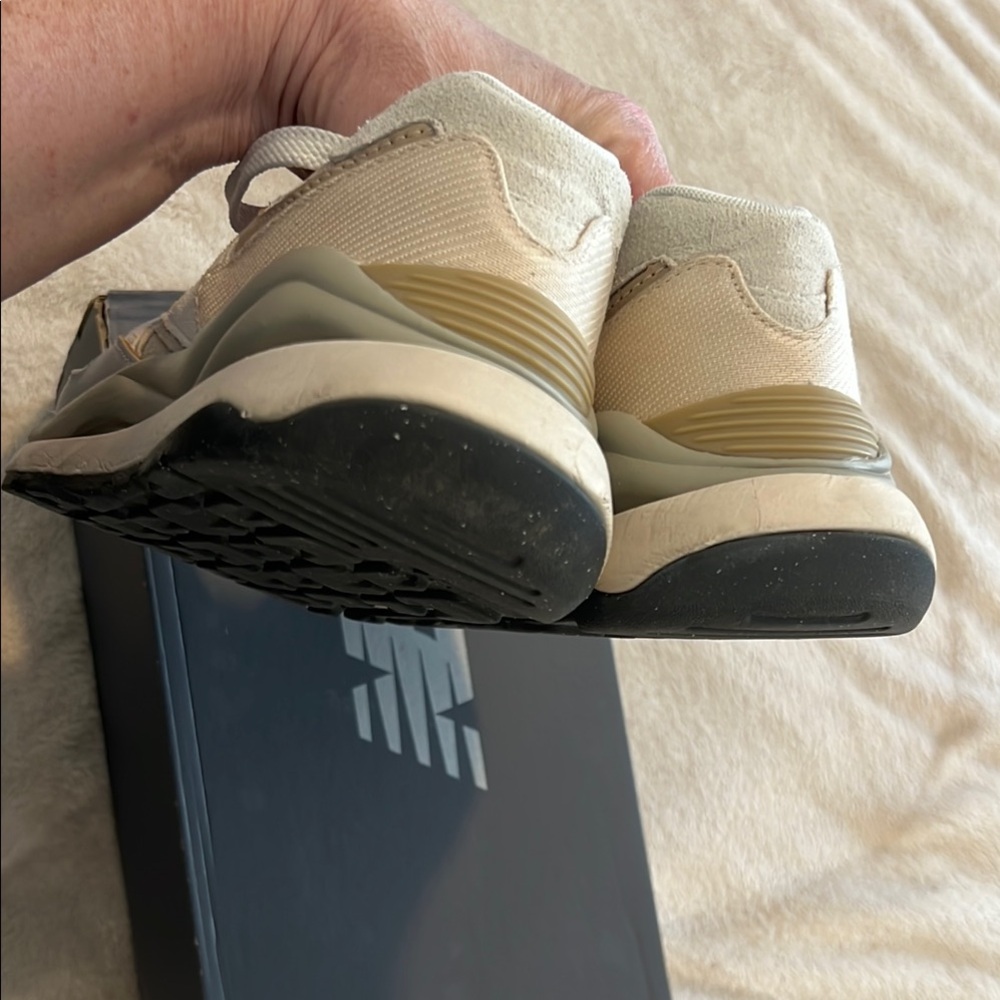 New Balance Unisex Running Shoes - M5740GRM - Picture 8 of 11